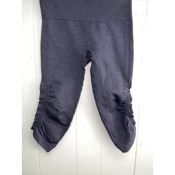 Lululemon Athletica In The Flow Crop Capri Heathered Gray Pants Leggings Size Sm - Picture 3 of 6